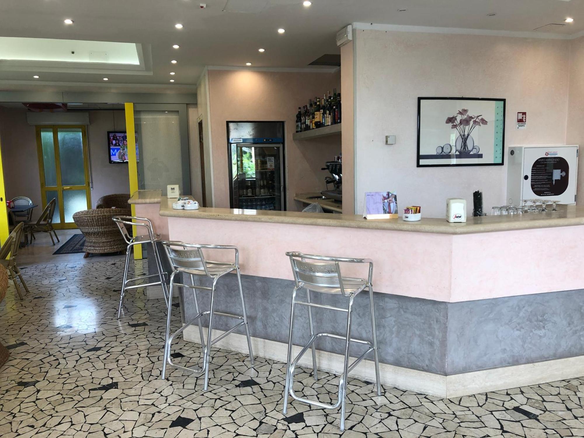 Hotel Marzia Con Piscina Riccione Ngoại thất bức ảnh