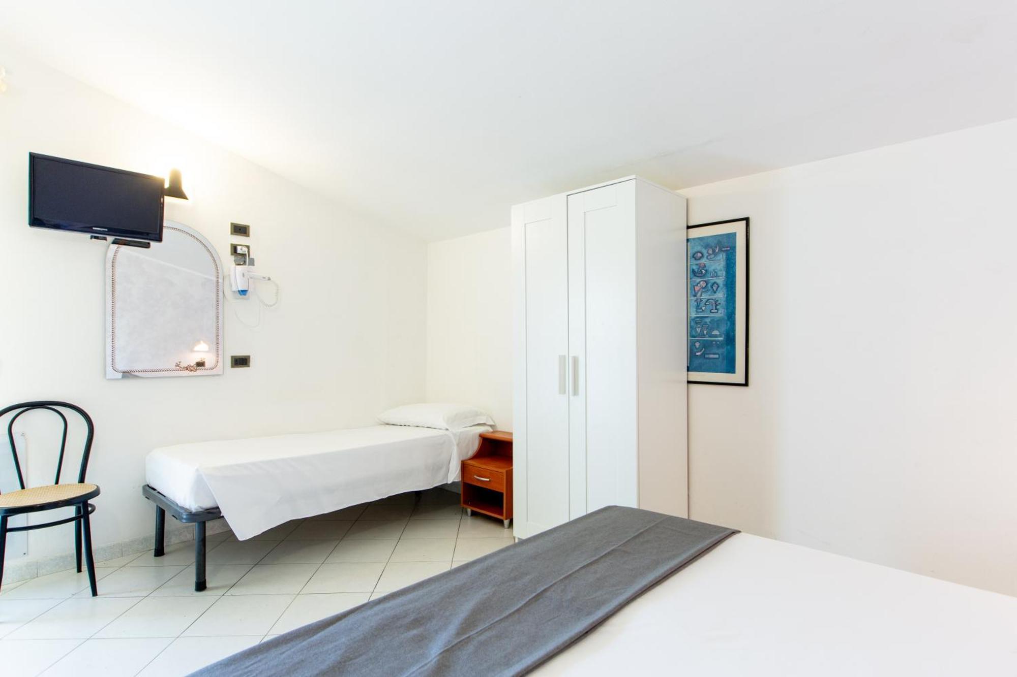 Hotel Marzia Con Piscina Riccione Ngoại thất bức ảnh