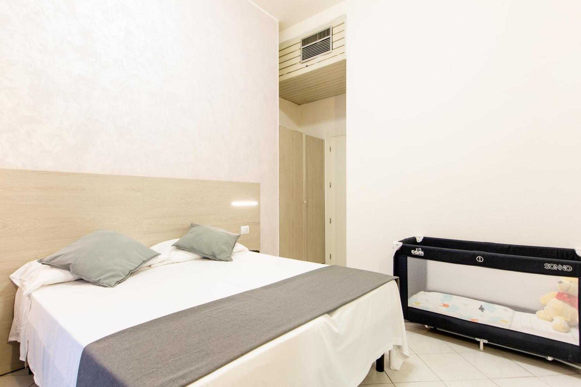 Hotel Marzia Con Piscina Riccione Ngoại thất bức ảnh